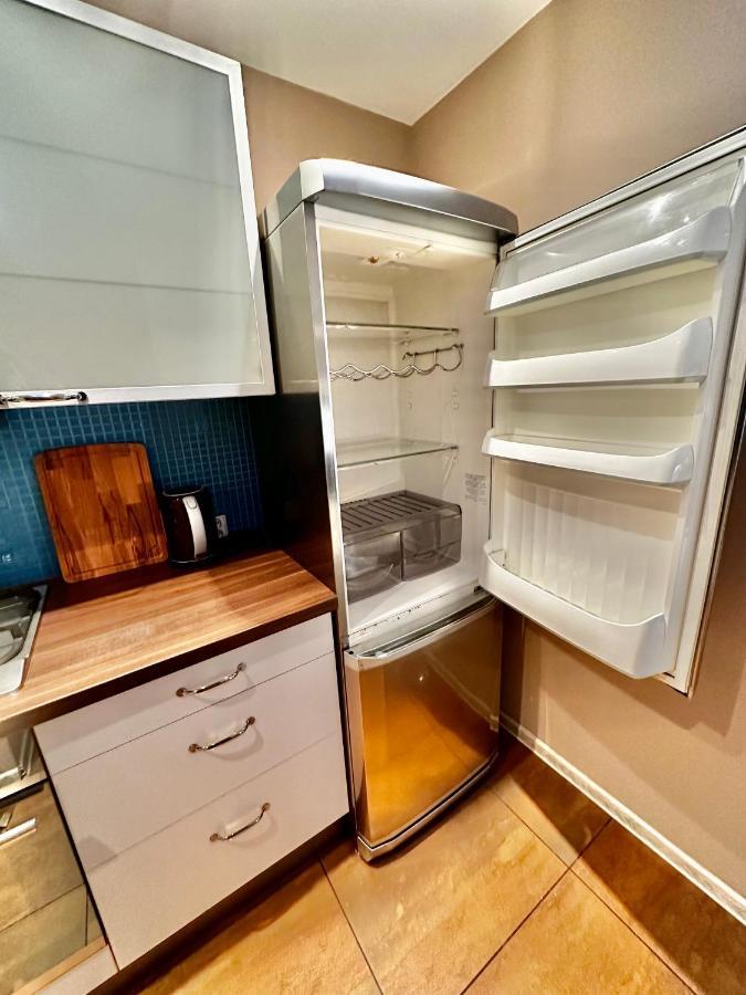 Decor 3 Metro Fast Wifi 1Gbs 80'Tv Hbo Disney Appletv Warsaw Luaran gambar