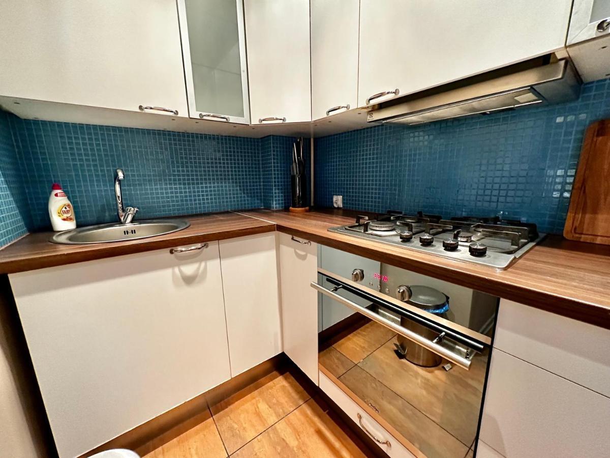 Decor 3 Metro Fast Wifi 1Gbs 80'Tv Hbo Disney Appletv Warsaw Luaran gambar